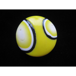 Pop ring, black / white patterns, on a yellow Fimo background