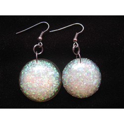 Cabochon earrings, white iridescent sequins, in resin