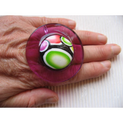 Very large adjustable ring, multicolored fimo cabochon, on a purple resin background