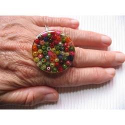 Large ring, multicolored pearls, in resin